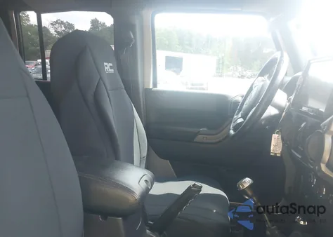 2016 Jeep Wrangler Unlimited Black Bear из США, поврежденный, VIN 1C4BJWDG2GL120505